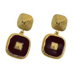 گوشواره برنجی زنانه مربع زرشکی blt 21649